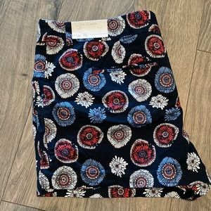 RED WHITE & BLUE LOFT 4” SHORT NWT